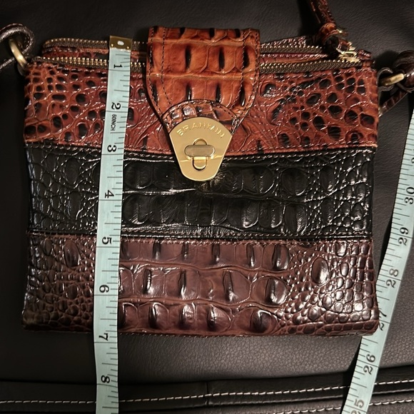 BRAHMIN Brown and Black Textured Cross post Bag with Gold Twist Lock Clasp - Picture 8 of 9